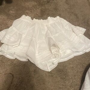 arie skirt